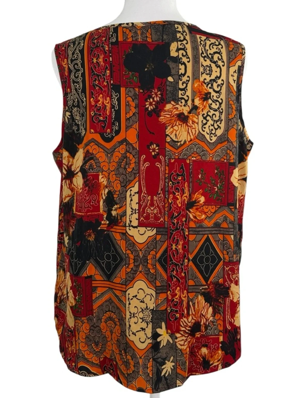 Emery Rose Floral Patchwork V-Neck Sleeveless Top | Large | Red Black Multi